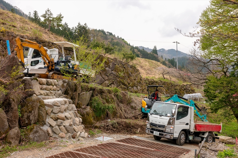 間知ブロック積工・玉石積工・型枠工なら岐阜県関市の株式会社鈴木建設