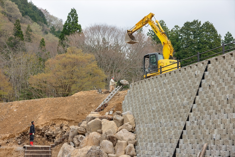 間知ブロック積工・玉石積工・型枠工なら岐阜県関市の株式会社鈴木建設