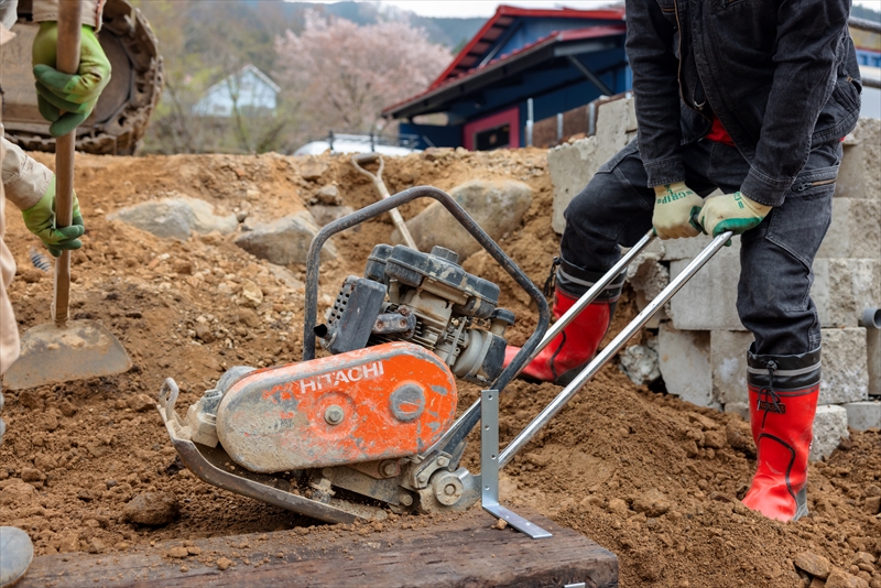 間知ブロック積工・玉石積工・型枠工なら岐阜県関市の株式会社鈴木建設